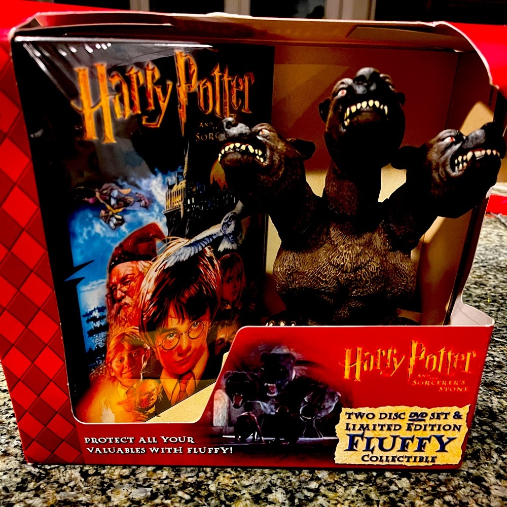Harry Potter The Sorcerers Stone two disc dvd set with limited edition fluffy